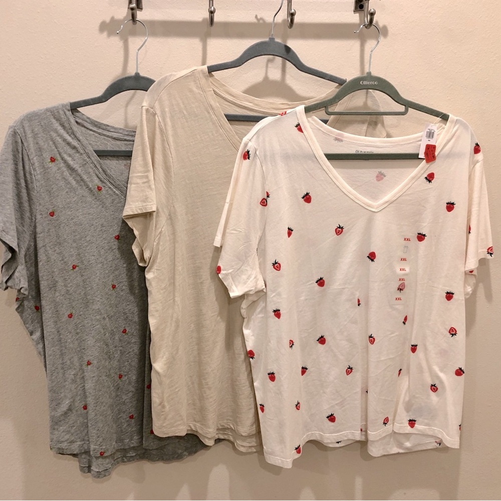 ✔️ 3- Old Navy tops